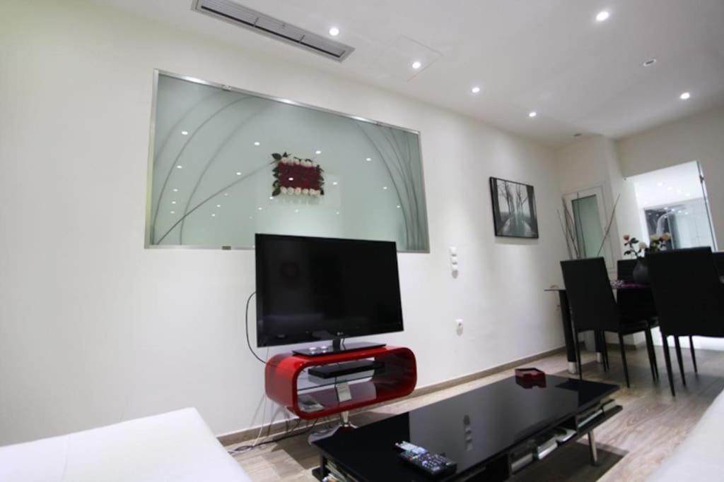 Olvias Apartment Atenas Exterior foto